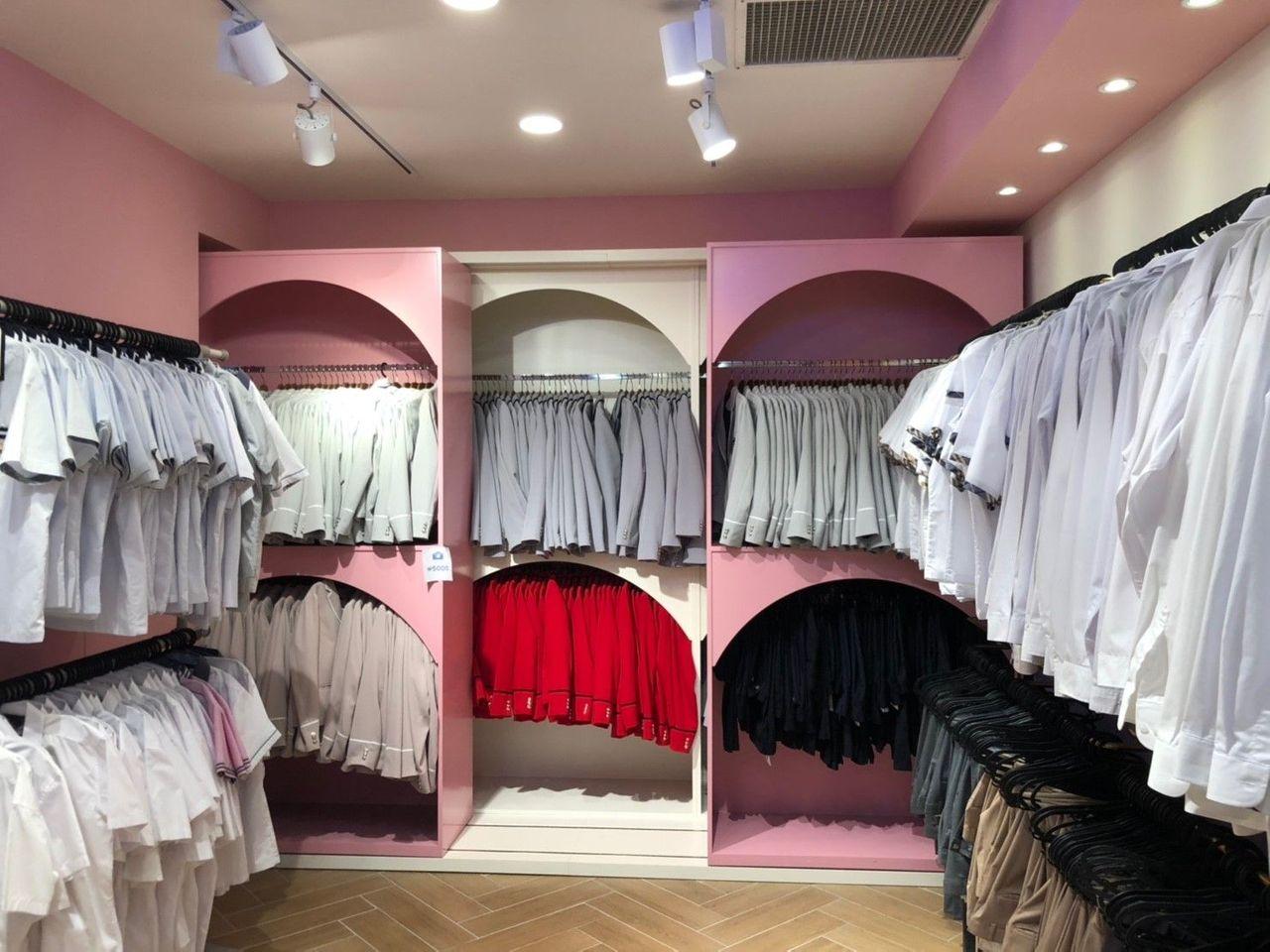 한국 서울의 유명한 교복 체험 장소, 이화교복 매장 내 교복 조합 라인업